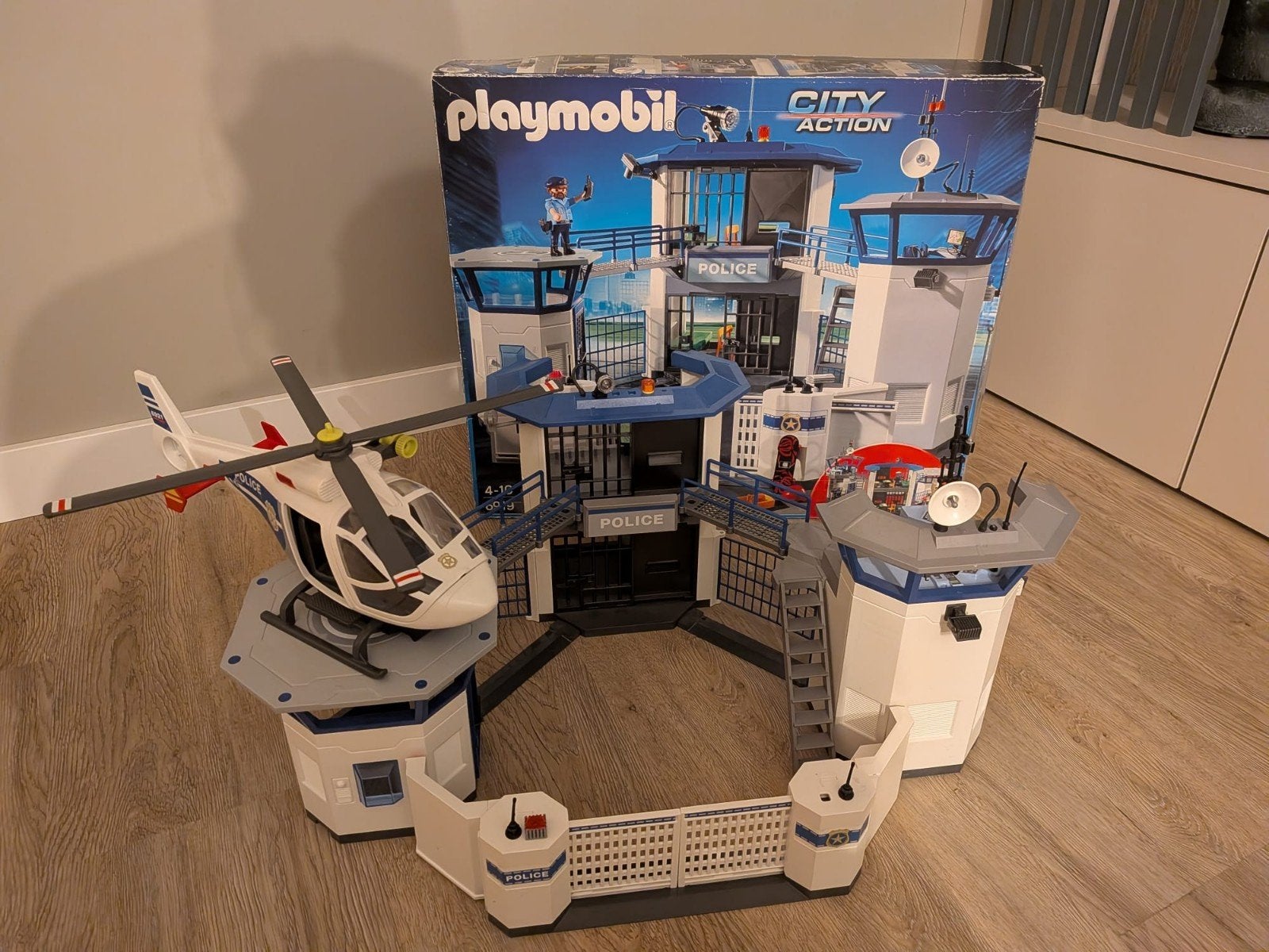 Playmobil politie bureau (6919) + politie helikopter (6921), Ophalen of Verzenden, Zo goed als nieuw