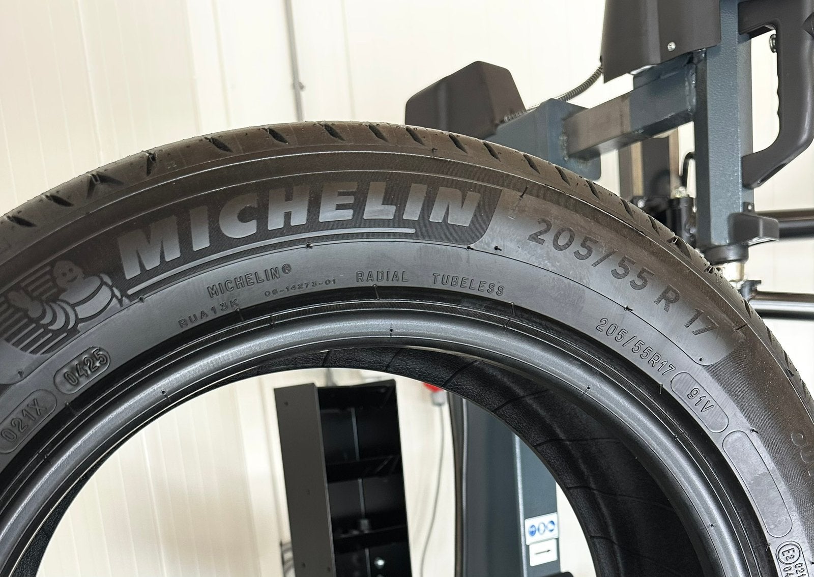 205 55 17 Michelin Zomerbanden 205/55 R17 + Gratis Montage, Nieuw, 17 inch, Personenwagen, 205/55 R17