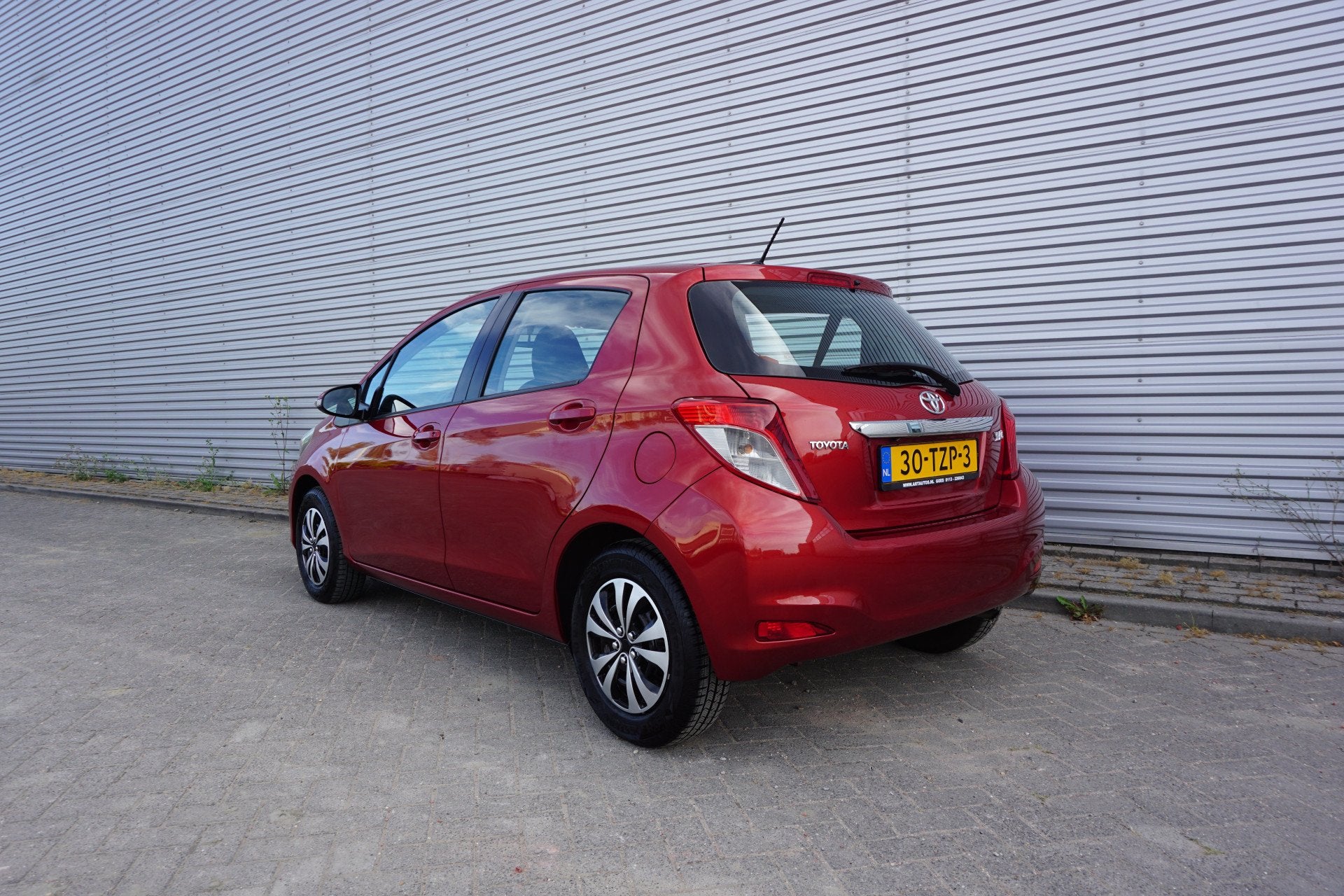 Toyota Yaris 1.0 VVT-i Aspiration Airco / Navi / Camera / BT, Auto's, Euro 5, 750 kg, Origineel Nederlands, Bedrijf