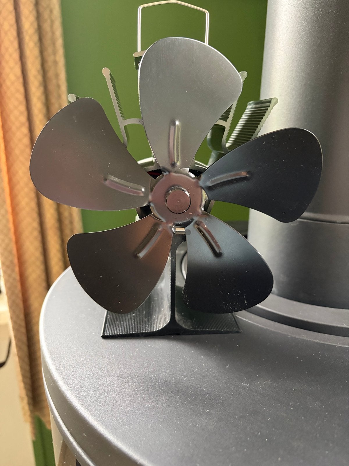 SyDa Warmte Aangedreven Kachelventilator - Zwart, Ophalen of Verzenden, Gebruikt, Plafondventilator