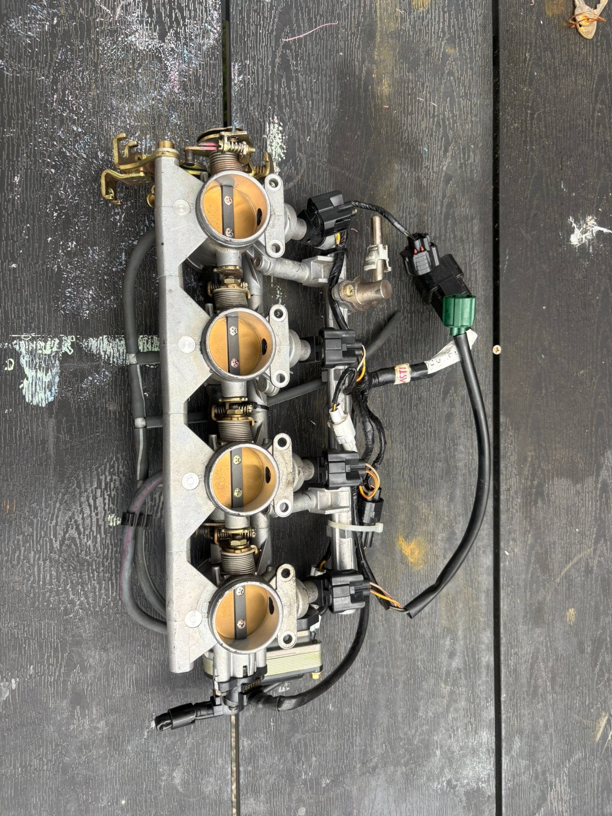 Gasklephuis suzuki gsxr k2 600, Ophalen
