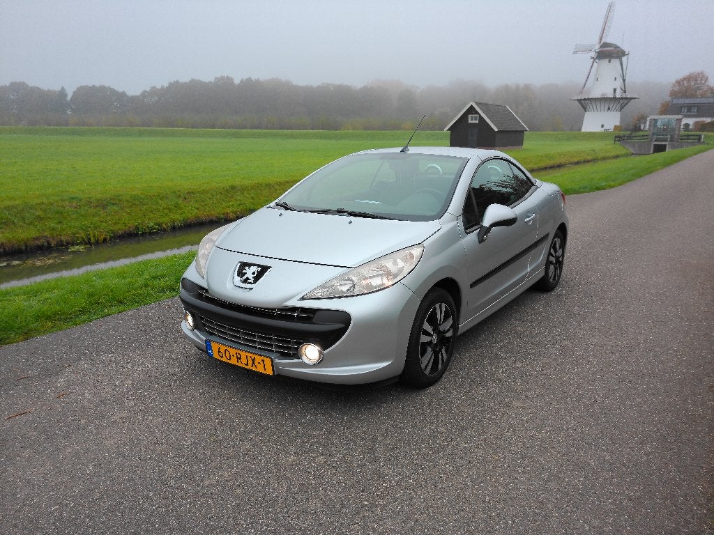 Peugeot 207 1.6 16V CC 88KW 2008 Grijs, Auto's, Voorwielaandrijving, Elektrische ramen, Zwart, 4 cilinders