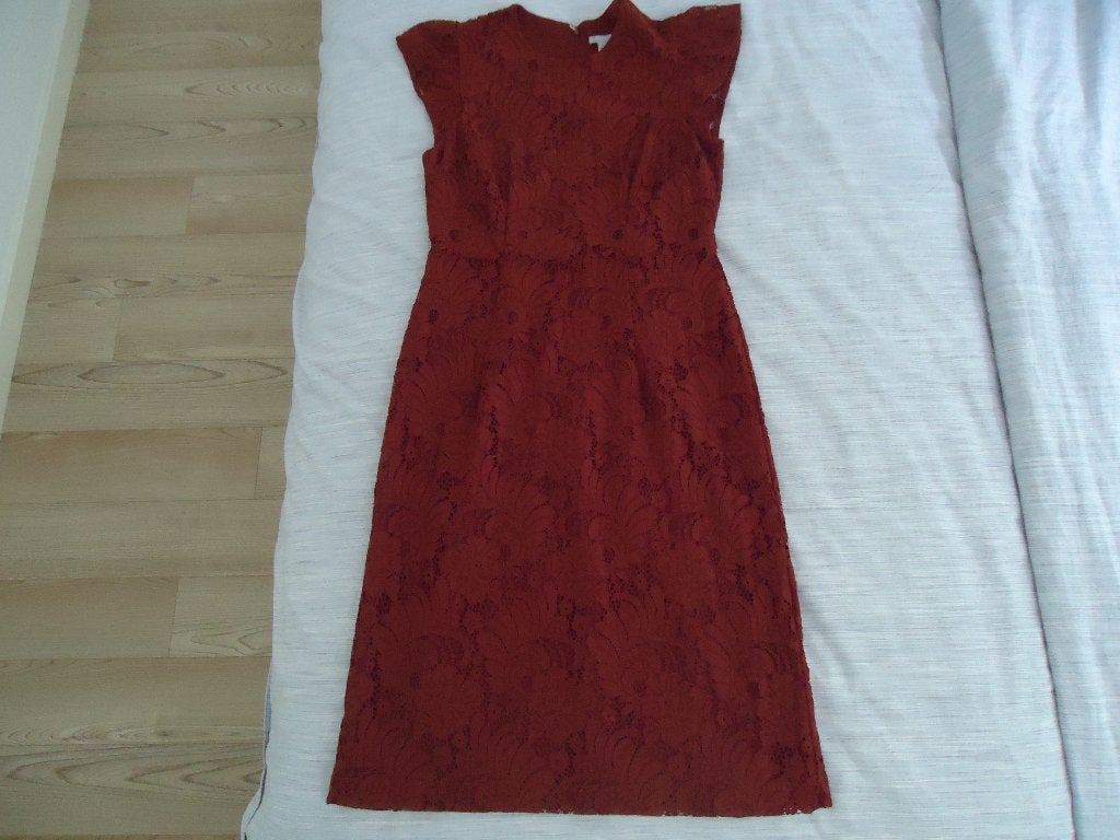 jurk kant en gevoerd kleur cognac 1x aangehad mt 36 - 38 H&M, H&M, Bruin, Ophalen of Verzenden, Zo goed als nieuw