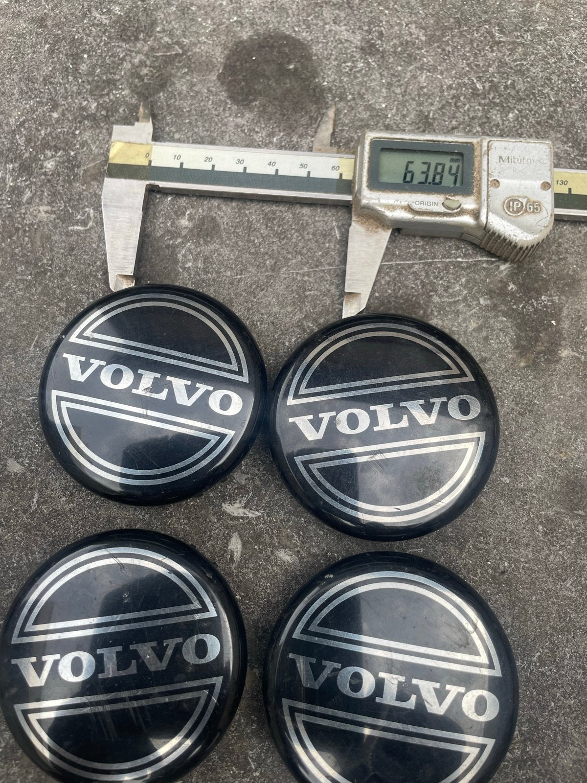 Originele Volvo Naafdoppen 64 mm - Set van 4 gebruikt, Ophalen of Verzenden, Gebruikt