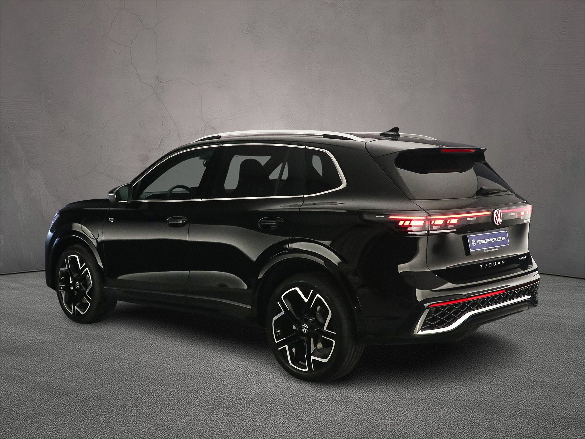 Volkswagen Tiguan, Auto's, 1800 kg, Euro 6, 135 min, Zwart