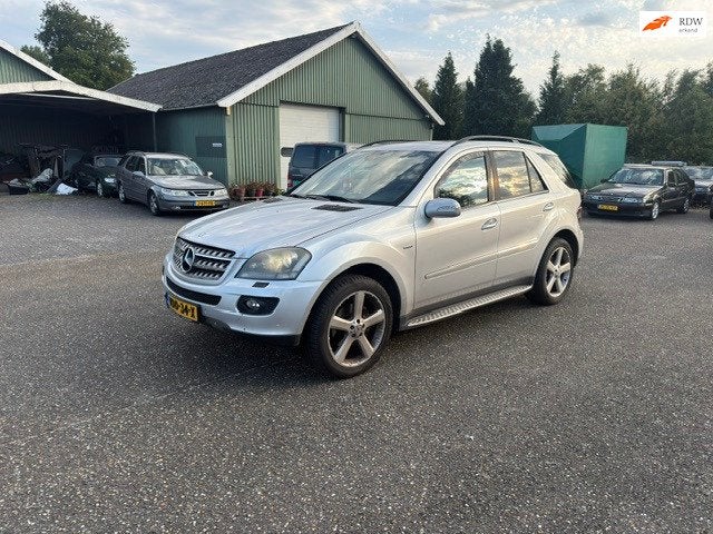 Mercedes-Benz M-klasse 320 CDI, Leder en Stof, 2987 cc, Mercedes-Benz, Bedrijf