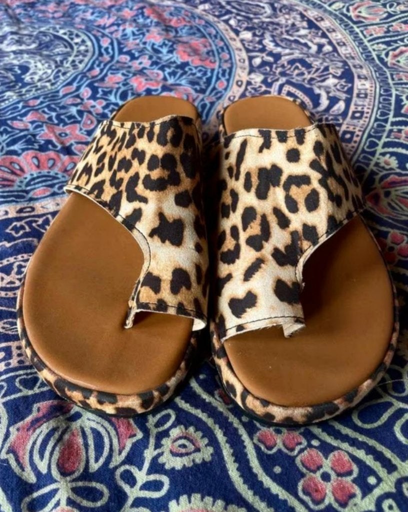 Leuke nieuwe luipaard sandalen maat 39 nu 16,99€, Slippers, Noidea, Bruin, Nieuw