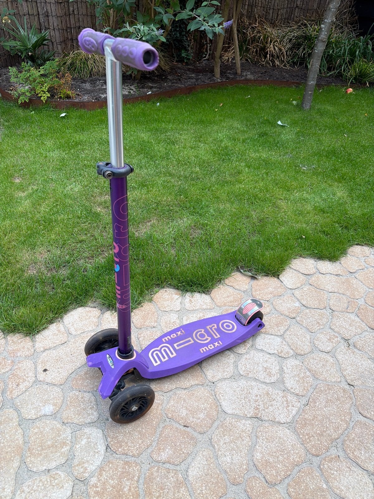 Micro Maxi Meegroeistep met lichtgevende wielen, Fietsen en Brommers, Steps, Ophalen, Gebruikt, Gewone step