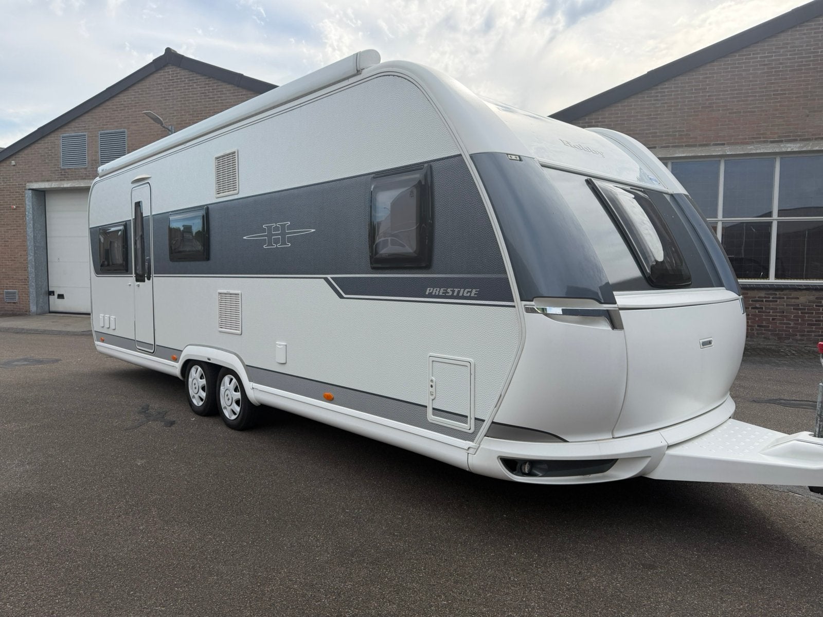 BOMVOLLE Hobby Caravan 650 UMFE Prestige Mover Airco Luifel, Caravans en Kamperen, Rondzit, Particulier, Schokbreker, Tot en met 5