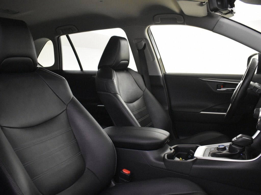 Toyota RAV4 2.5 Hybrid AWD High Comfort | Elektr. a. klep |, Auto's, Automaat, Gebruikt, 4 cilinders, Zwart