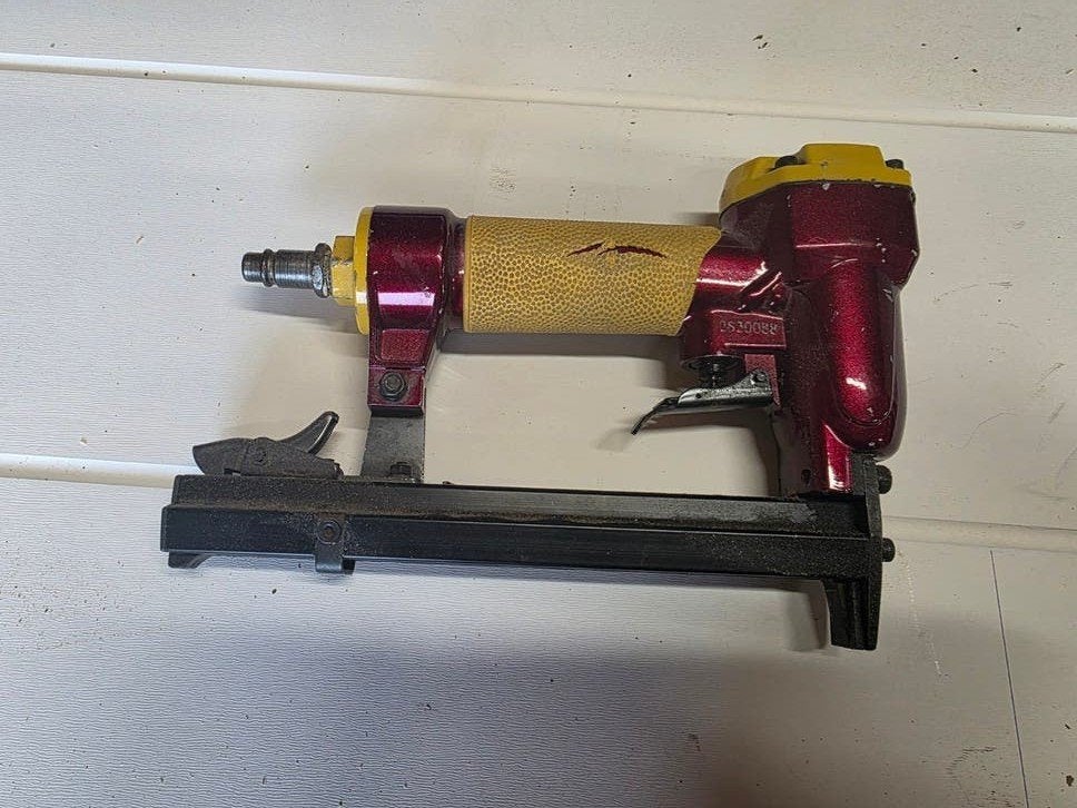 FAST tacker/nietmachine brede nieten, Ophalen of Verzenden, Gebruikt, Tacker/nietmachine, Overige merken