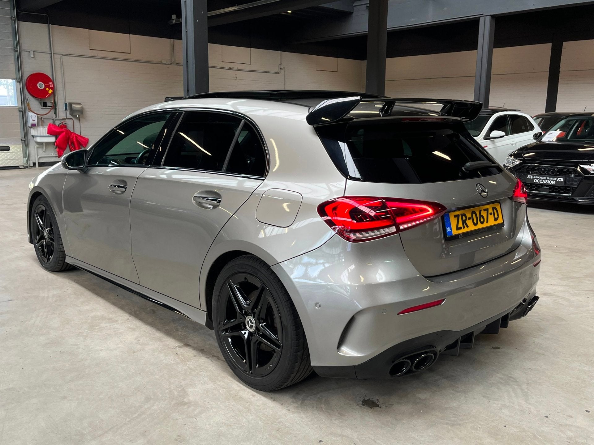 Mercedes-Benz A-klasse 220 Launch Edition Premium Plus Burme, Auto's, Mercedes-Benz, Gebruikt, Euro 6, Leder en Stof, Origineel Nederlands