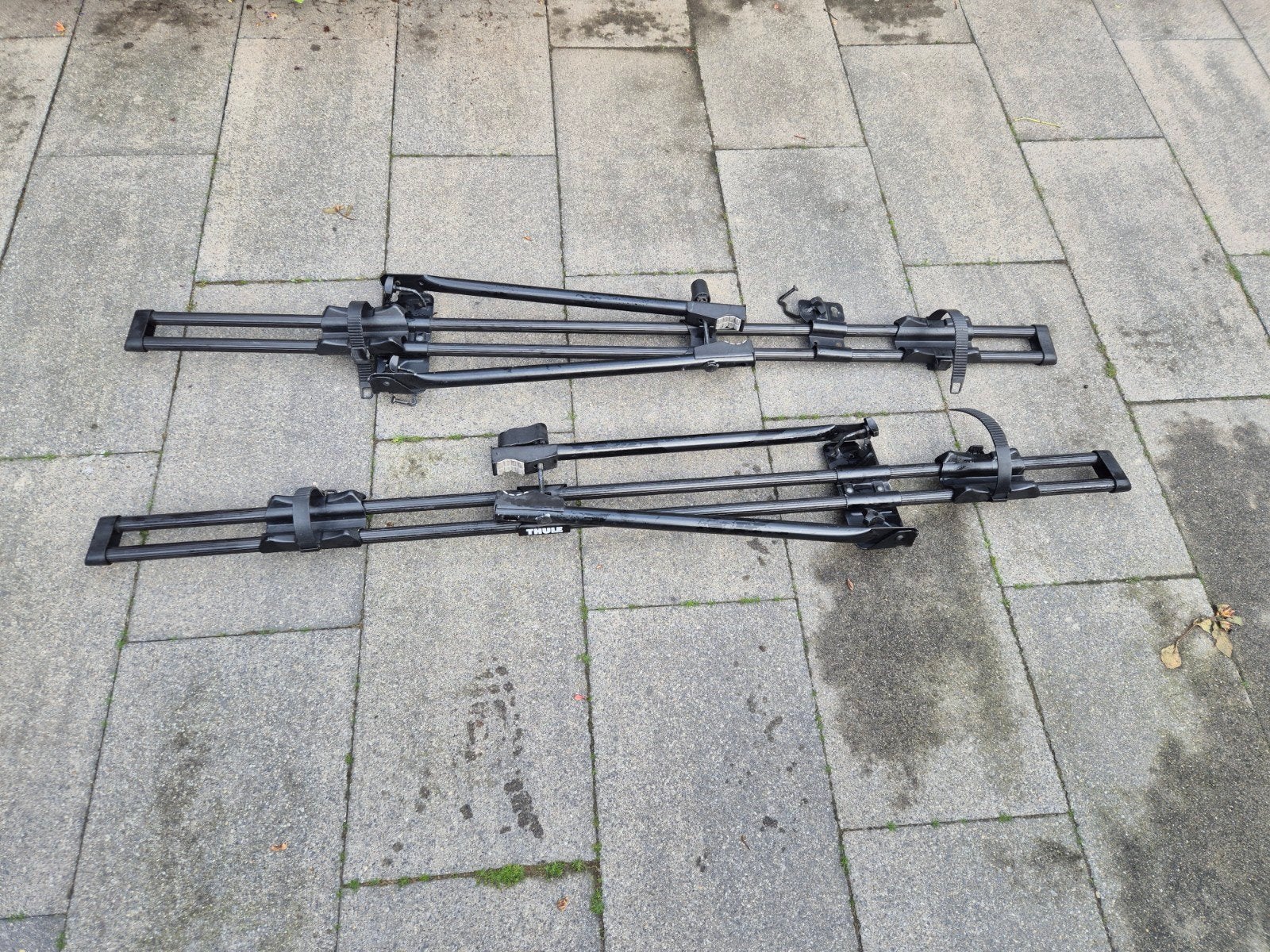 Thule Fietsendrager dak (2 stuks), Ophalen, Gebruikt