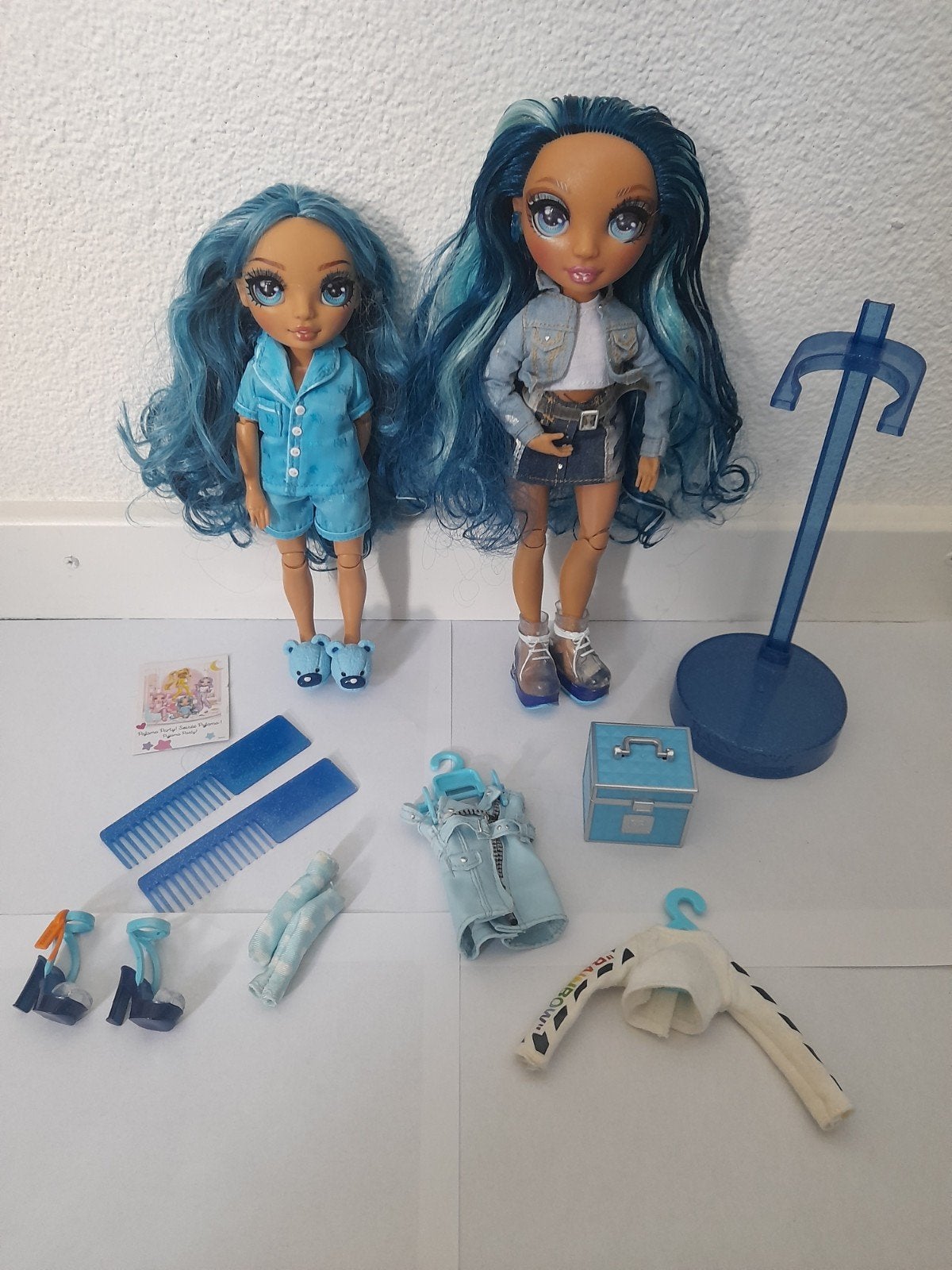 Rainbow High poppen met accessoires - Skyler Bradshaw, Kinderen en Baby's, Speelgoed | Poppen, Ophalen of Verzenden, Zo goed als nieuw