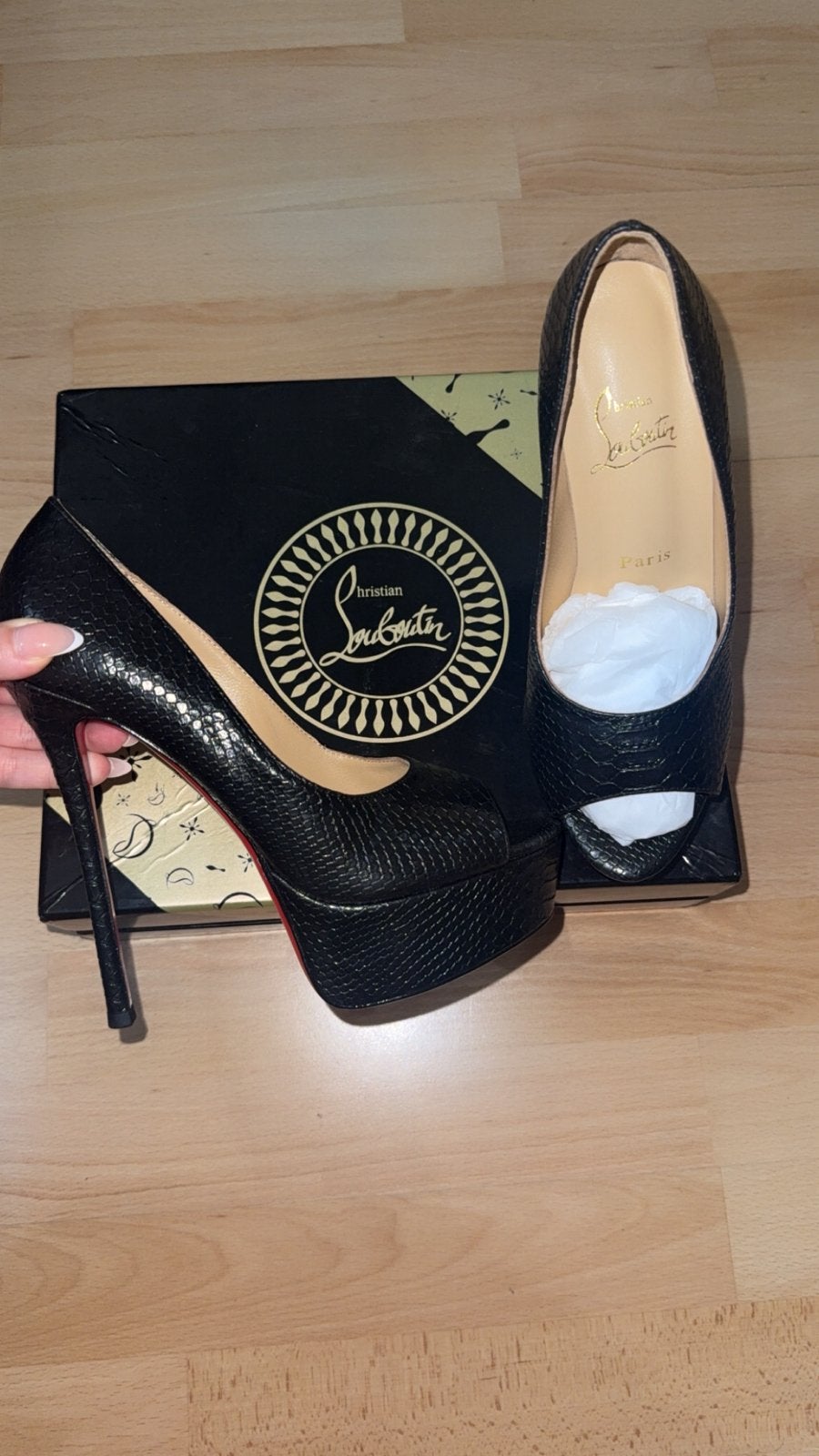 Nieuw! Louboutin Crocodile pumps/hakken maat 37 zwart, Kleding | Dames, Schoenen, Pumps, Zwart, Nieuw, Ophalen of Verzenden