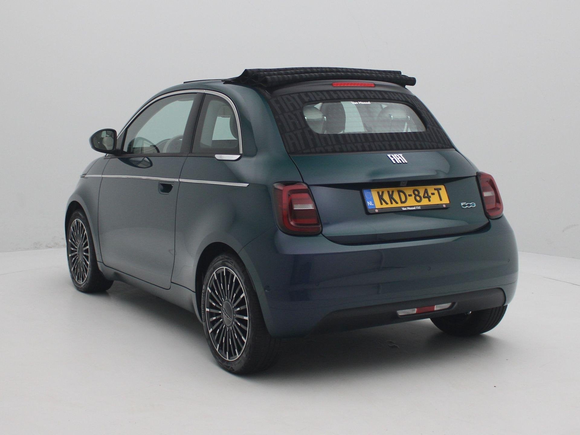 Fiat 500 C La Prima 42 kWh | Apple Carplay/Android Auto | Ca, 12 maanden, 118 pk, 4 stoelen, 299 km