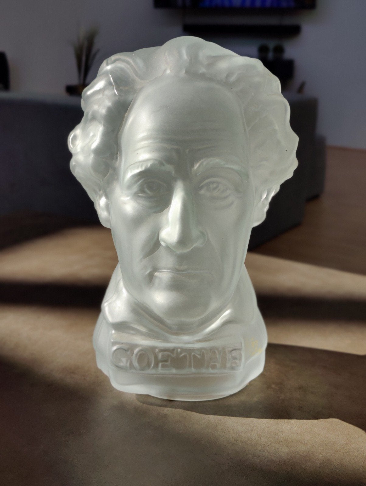 glazen borstbeeld van Johann Wolfgang von Goethe, Ophalen of Verzenden, Zo goed als nieuw, Glas, 22 cm