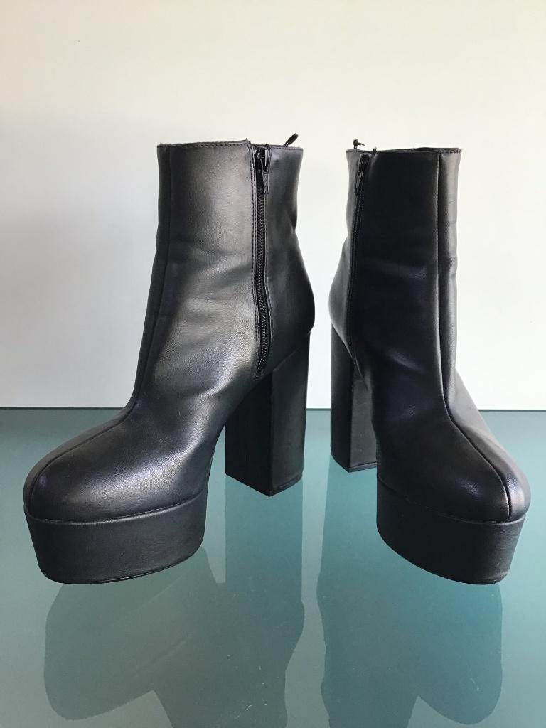 Zwarte laarzen 40 | Plateau | Gratis verzenden, Kleding | Dames, Schoenen, Verzenden, Zwart, Lage of Enkellaarzen, Zo goed als nieuw