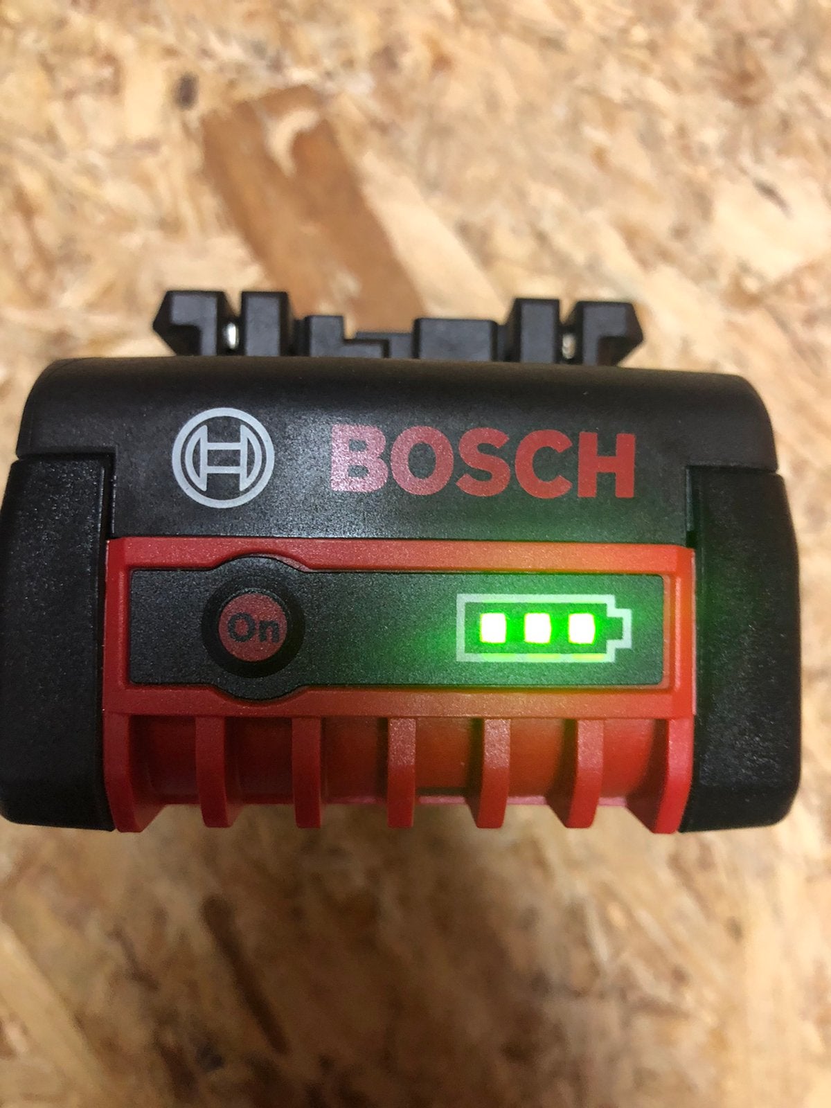 Nieuw origineel Bosch accu van 5 ah., Ophalen, Zo goed als nieuw