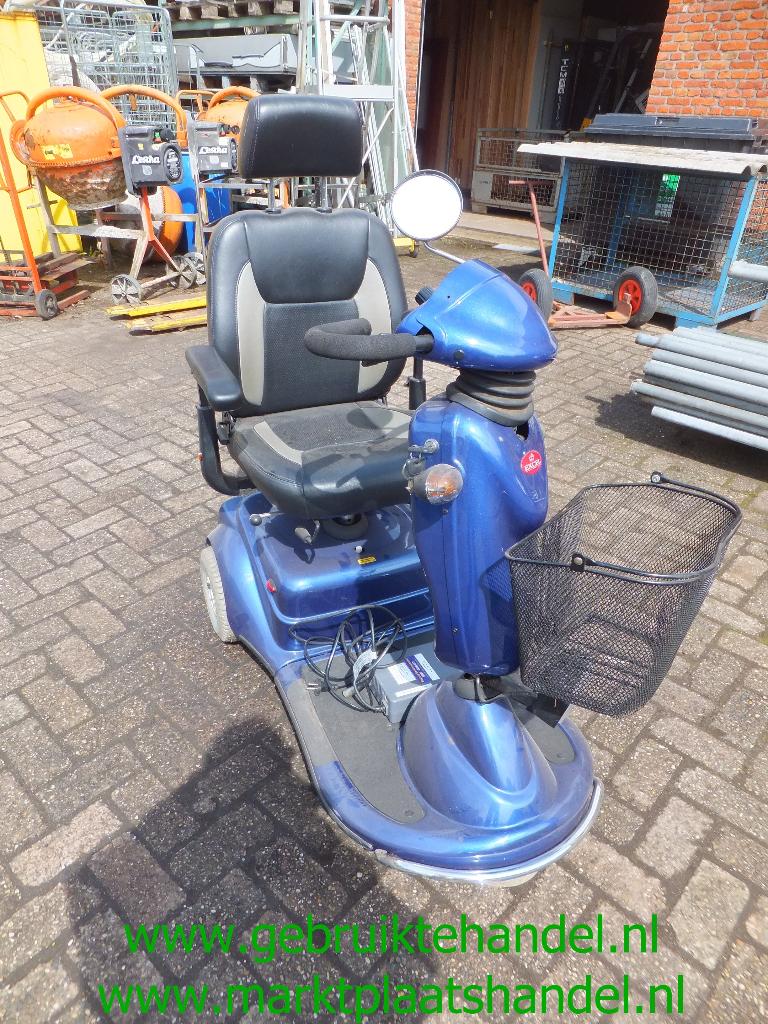 Scootmobil merk Excel met schootkleed en regencape en lader, Ophalen, Gebruikt