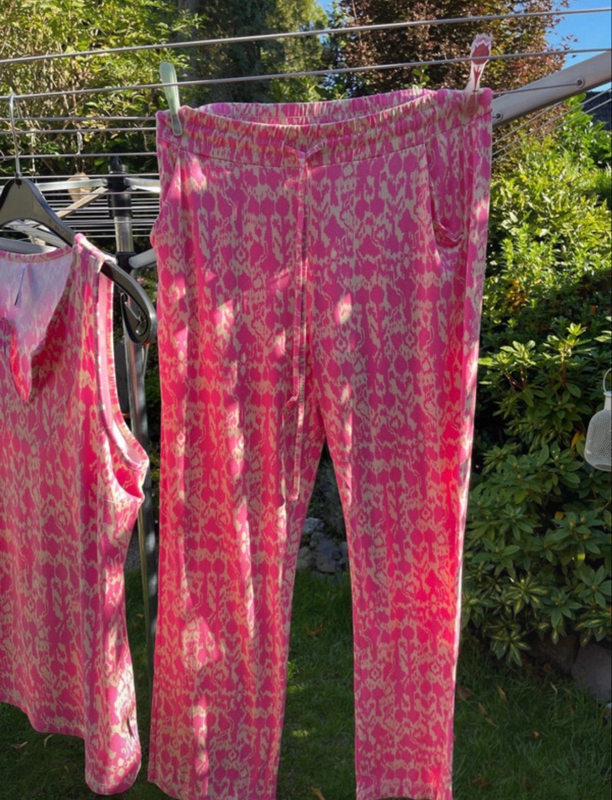 ZOSO tweedelige set: roze top en broek met print, Maat 38/40 (M), Ophalen of Verzenden, Zo goed als nieuw, Roze