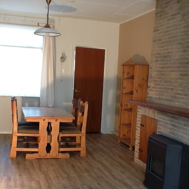 Te huur benedenetage van woonhuis, 50 m² of meer
