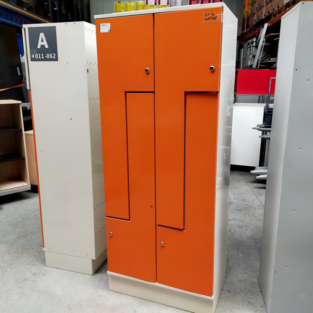 4-deurs Oostwoud ruimte besparende Z-lockerkast - 195x80x50, Niet ingevuld, Gebruikt, Niet ingevuld, Niet ingevuld