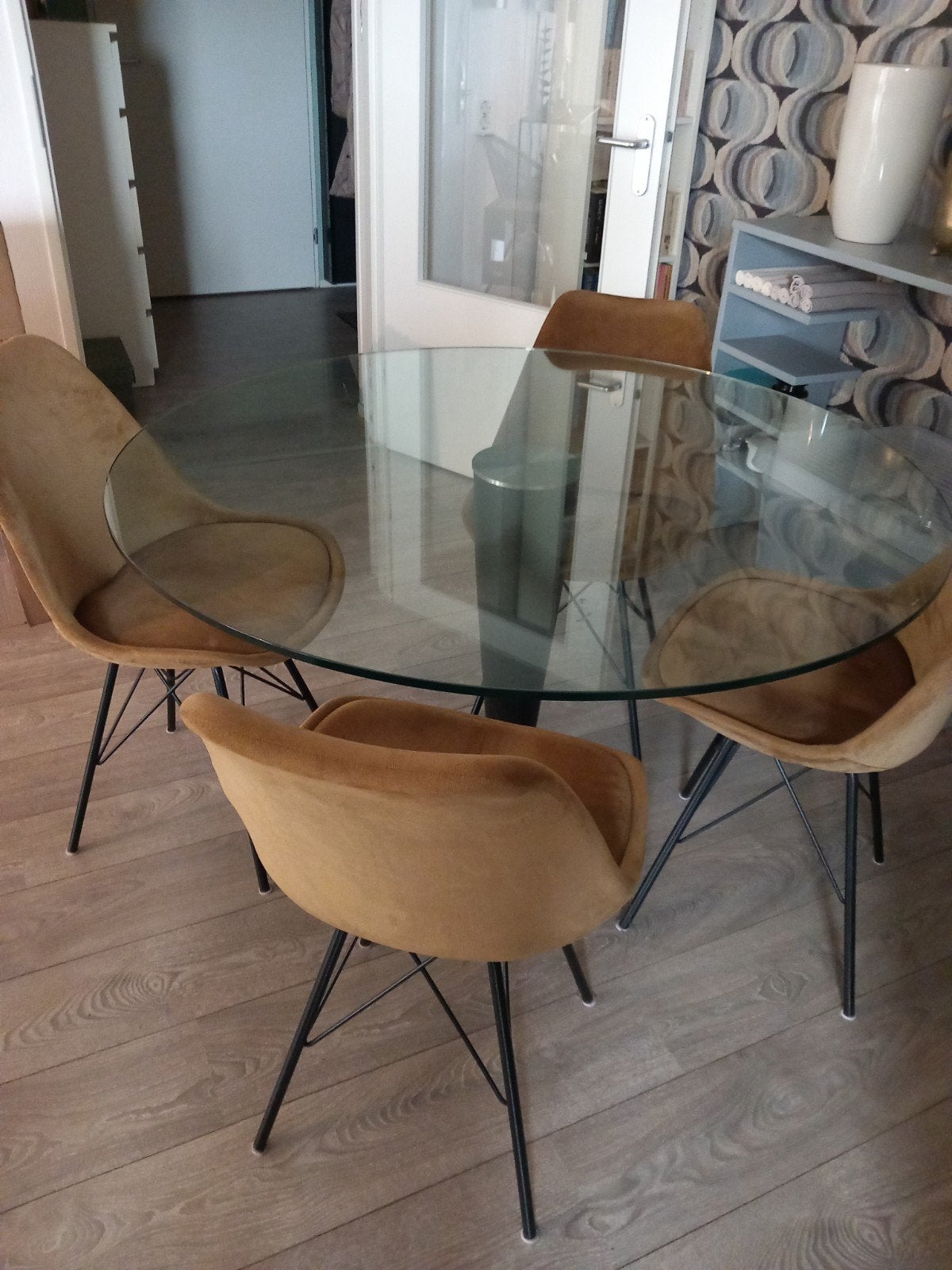 eethoek met 4 fluwelen eetkamerstoelen, Huis en Inrichting, Ophalen, Bruin, Modern, Elegant, Zo goed als nieuw