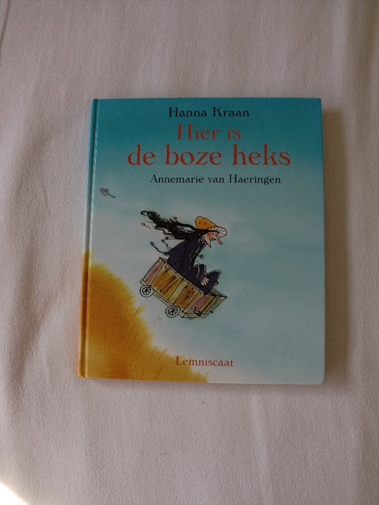 Hanna Kraan, Annemarie vH- Hier is de boze heks (grote uitv), Fictie algemeen, Hanna Kraan & Annemarie v. Haeringen, Nieuw, Ophalen of Verzenden
