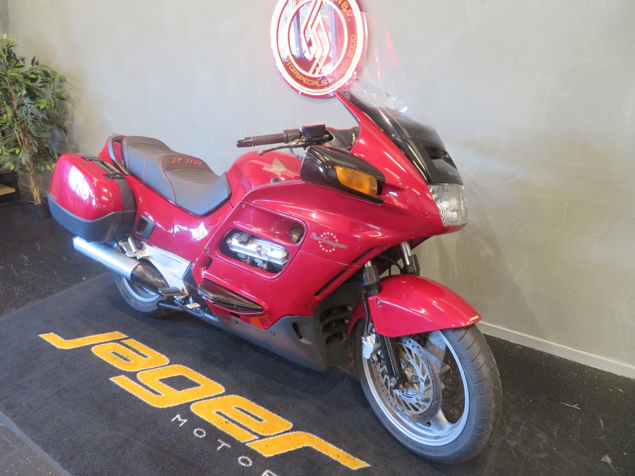 Honda ST 1100 PAN EUROPEAN (bj 1996), Toermotor, Gebruikt, Bedrijf