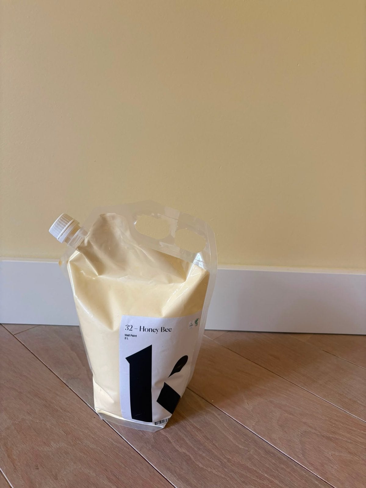 Klint Muurverf Honey Bee 2L - Nieuw en Ongeopend, Geel, Nieuw, Ophalen of Verzenden, Verf