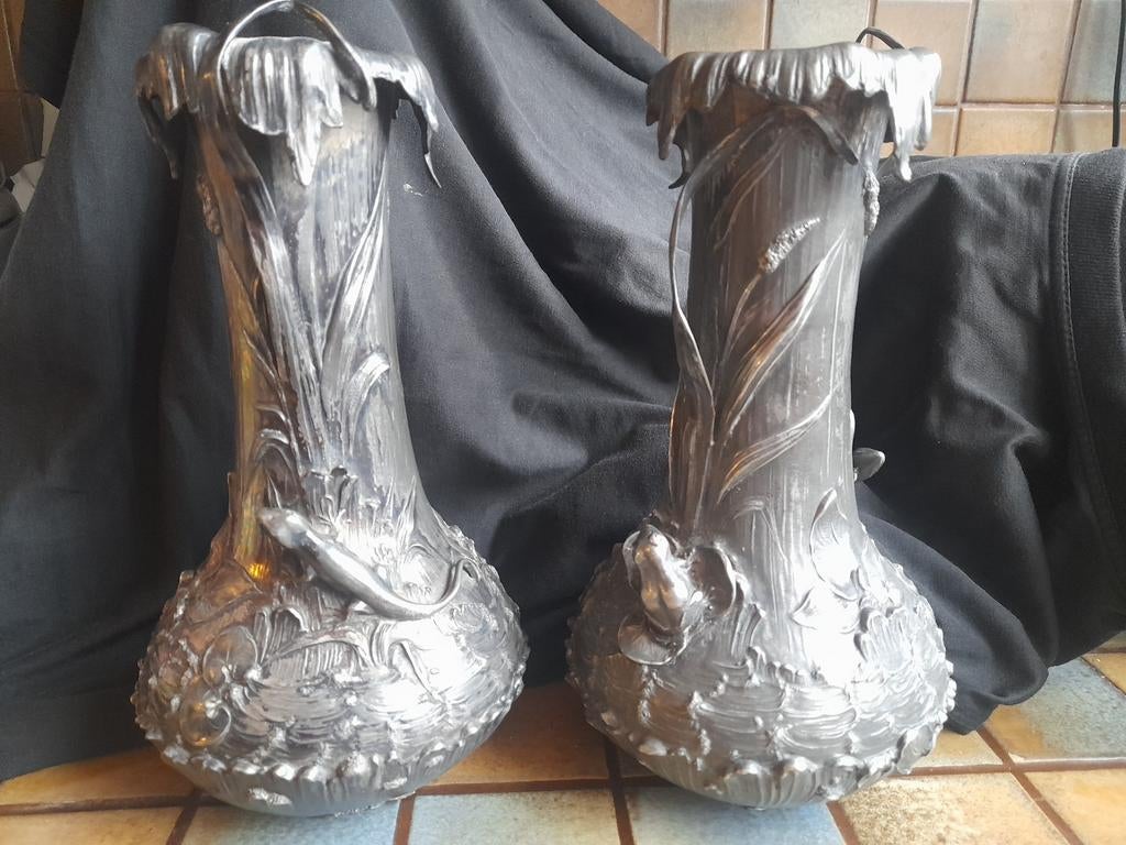Twee Art Nouveau vazen van tin, waarschijnlijk WMF, Ophalen of Verzenden