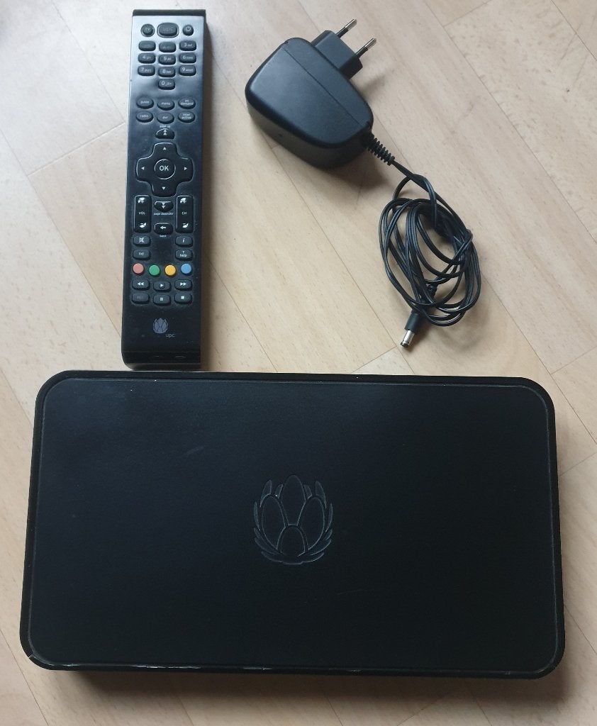 mediabox/speler ziggo/upc met adapter en afstandsbediening, Verzenden
