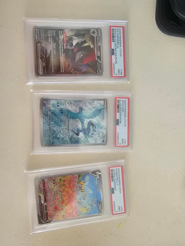 Pokémon PSA 9 Graded Kaarten: Zoroark, Articuno, Beedrill, Ophalen of Verzenden, Zo goed als nieuw, Meerdere kaarten