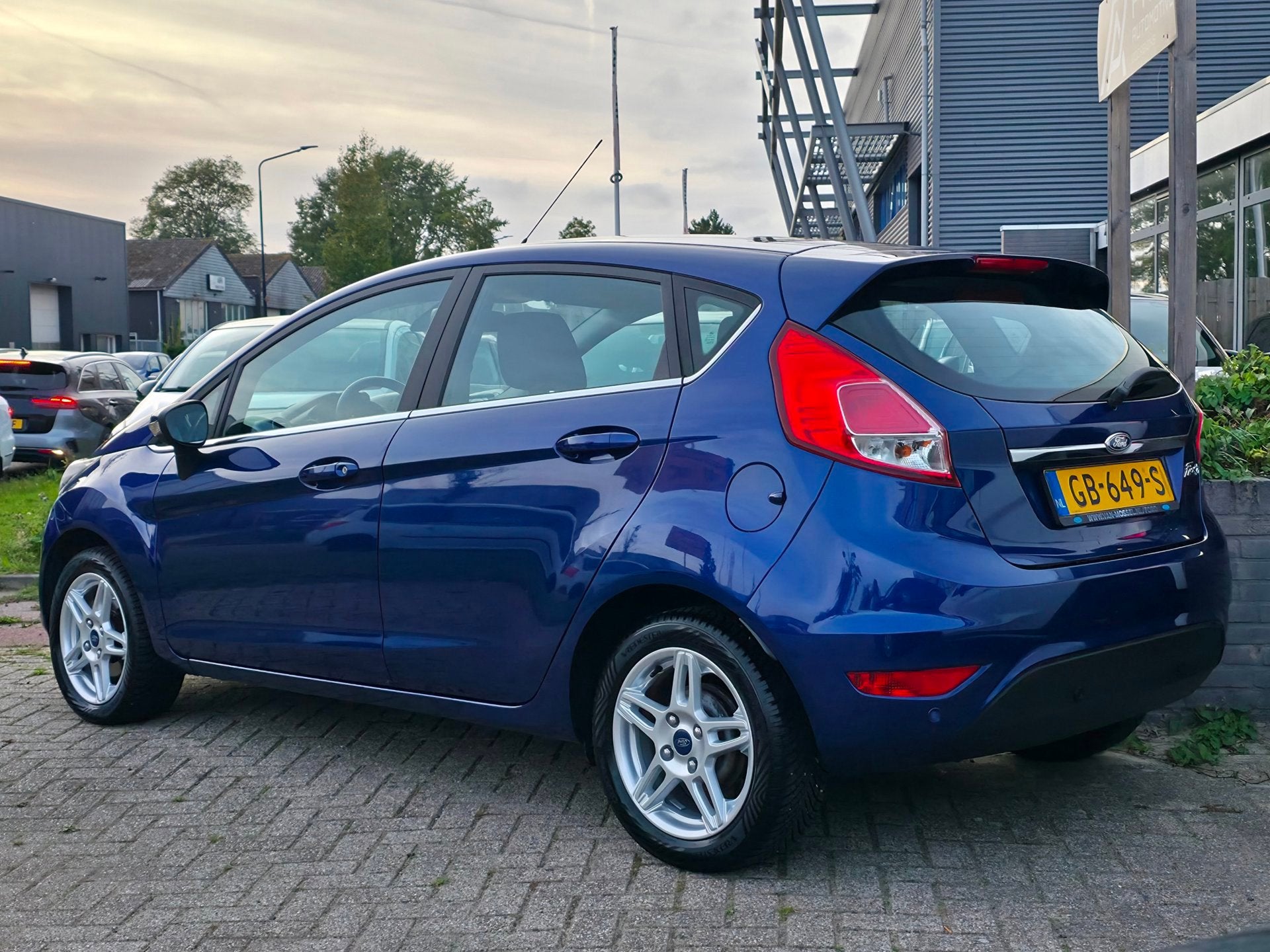 Ford Fiesta 1.0 Titanium |CLIMA|CRUISE|NAVI|PDC|LMV, Auto's, Voorwielaandrijving, Stof, Gebruikt, 525 kg