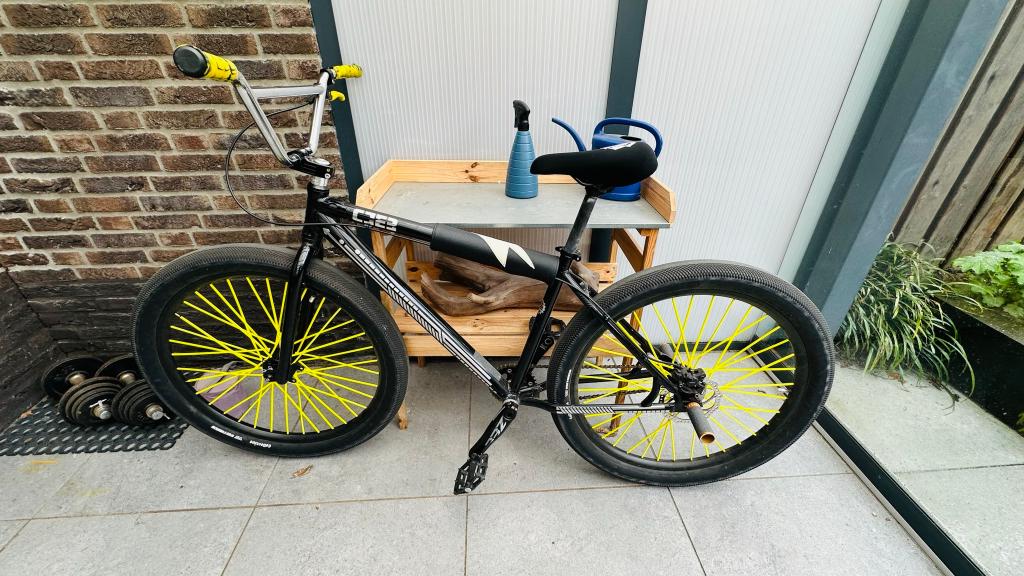 Collective C2 Wheelie Bike - Stuntfiets - Custom Details!, Fietsen en Brommers, Fietsen | Crossfietsen en BMX, 24 inch of meer