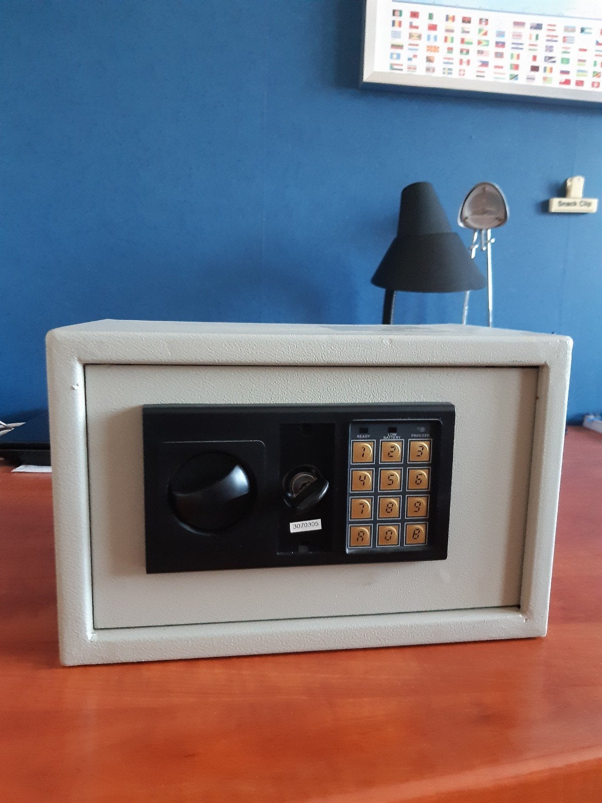 Compacte Kluis met Cijferslot en Sleutel - 31x20x20 cm, Ophalen of Verzenden, Zo goed als nieuw, Brandkast