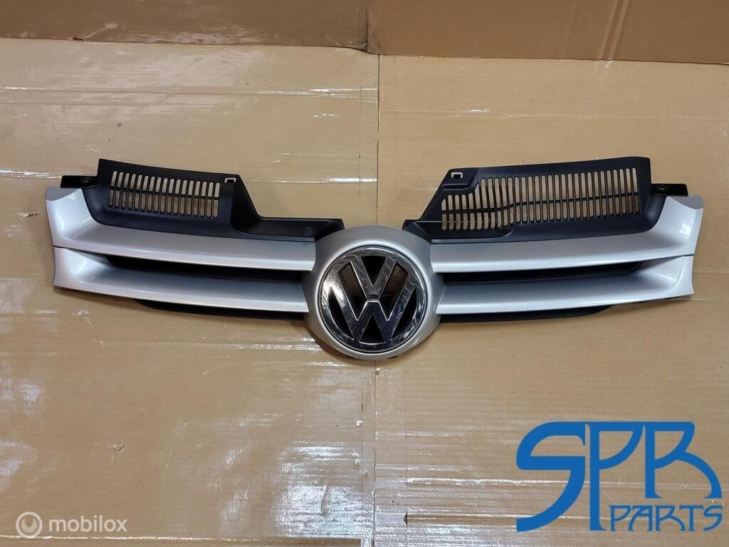 VW GOLF 5 V GRILLE ZILVER GRIJS ORIGINEEL GRILL LOGO EMBLEEM, Auto-onderdelen, Gebruikt, VOLKSWAGEN, Volkswagen, Ophalen of Verzenden