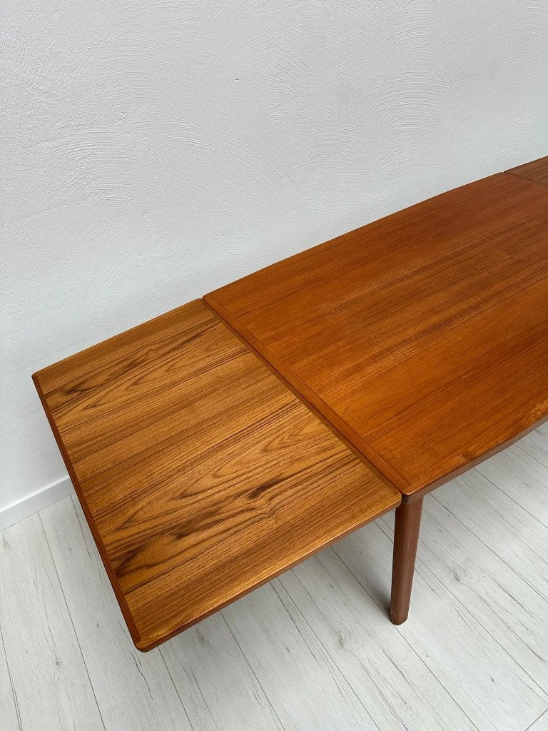 Foto 3 van Vamo Sønderborg grote uitschuifbare teak eettafel Deens 60s