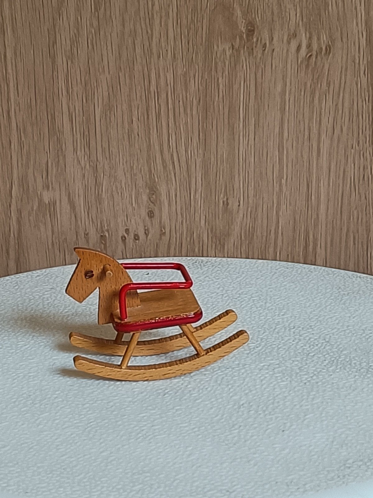 Caco hobbel paardje poppenhuis, Ophalen of Verzenden, Zo goed als nieuw, Poppenhuis