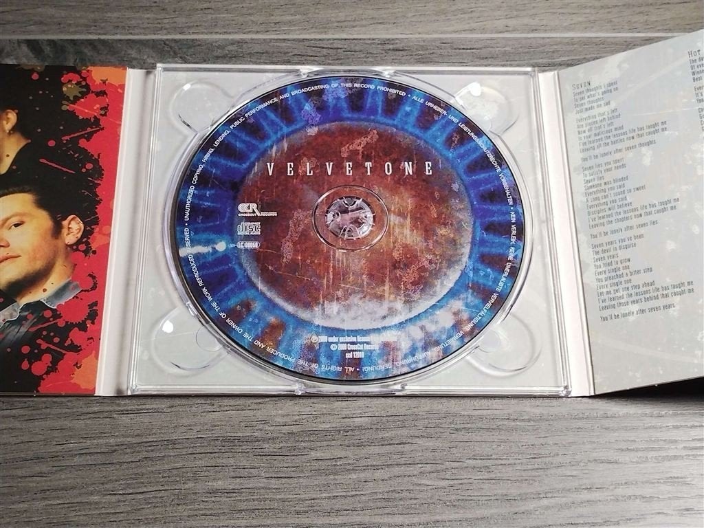 Velvetone - Yip-Yip! [Digipack], Ophalen of Verzenden, Zo goed als nieuw, Poprock