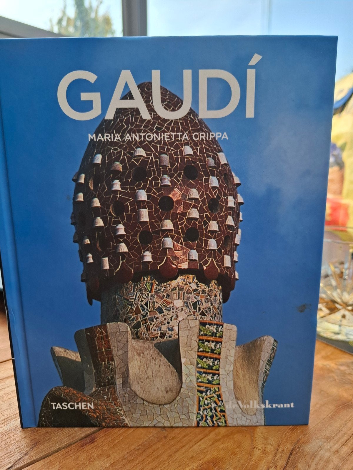 Gaudi - Maria Antonietta Crippa - Taschen / de Volkskrant, Ophalen, Zo goed als nieuw, Overige onderwerpen, Maria Antonietta Crippa