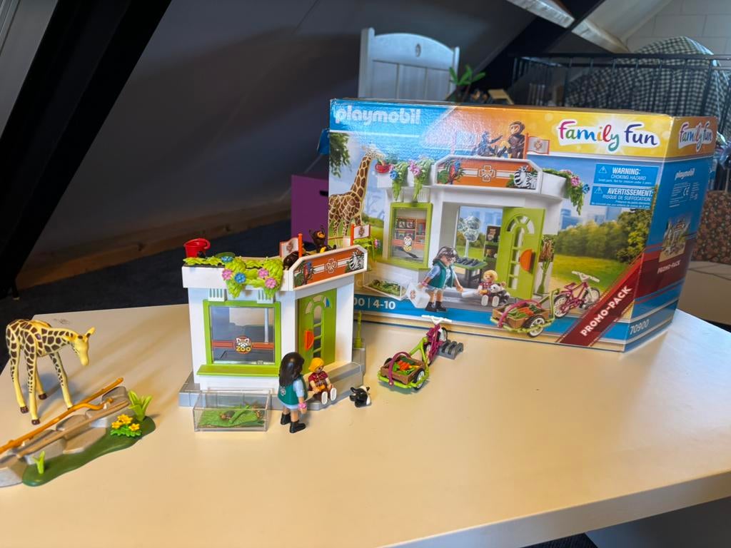 PLAYMOBIL dierenarts praktijk in de dierentuin 70900, Ophalen of Verzenden, Zo goed als nieuw