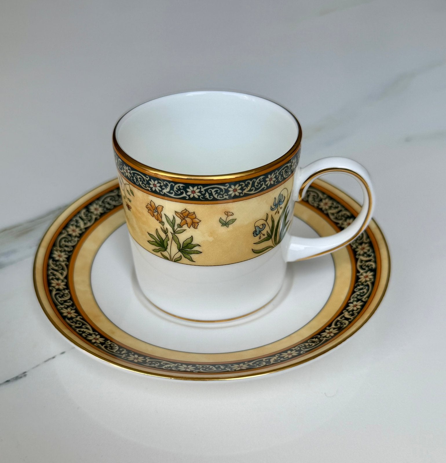 Wedgwood India Bone China kop en schotel – als nieuw, Aziatisch, Ophalen of Verzenden, Zo goed als nieuw, Kop(pen) en/of Schotel(s)