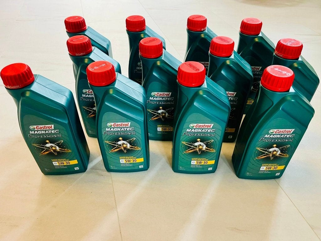 Nieuw CASTROL 5W30 benzine / diesel motor, Verzenden, Nieuw, Overige automerken