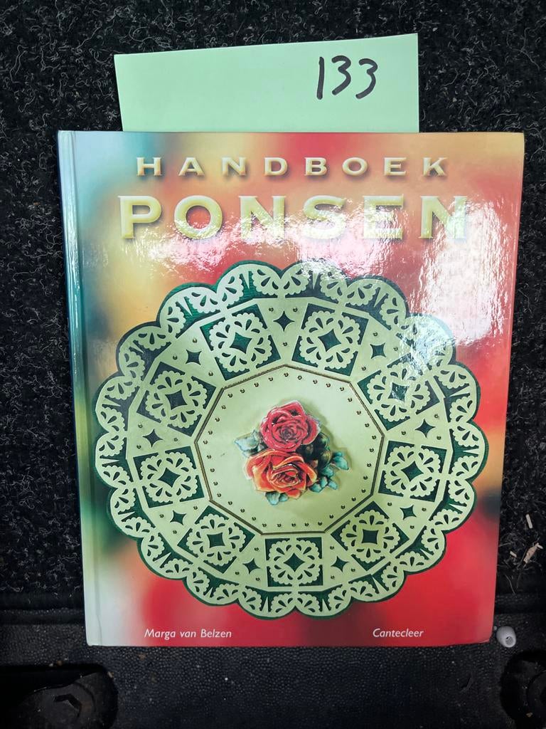 Handboek Ponsen - Creatief met papier, Ophalen of Verzenden, Zo goed als nieuw, Scrapbooking en Knutselen