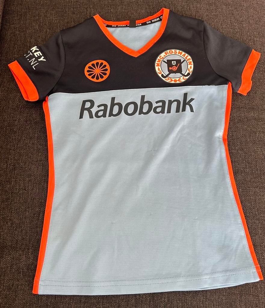 MHC thuis tenue shirt maat 128, Ophalen, Zo goed als nieuw, Kleding