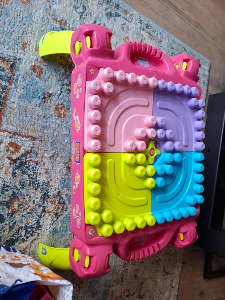 Megabloks bouwtafel met veel blokken, Ophalen, Gebruikt, Megabloks