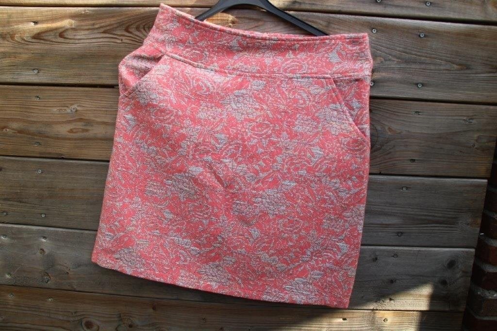 Rok roze/ creme/ goud Avalanche mt 36 Vaste prijs, Avalanche, Ophalen of Verzenden, Zo goed als nieuw, Roze