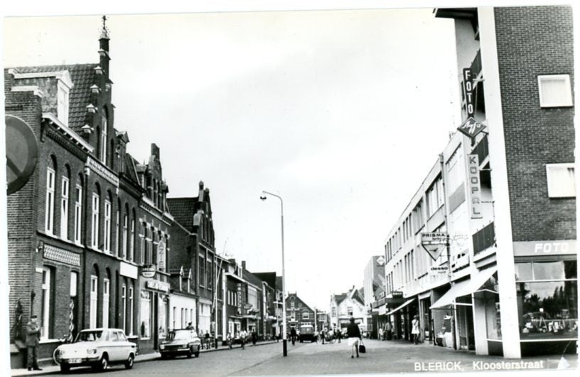 Blerick Kloosterstraat, Verzamelen, Ansichtkaarten | Nederland, Ophalen of Verzenden, 1960 tot 1980, Ongelopen, Noord-Brabant